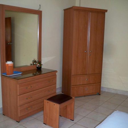 Hotel Red Rose Negombo Extérieur photo