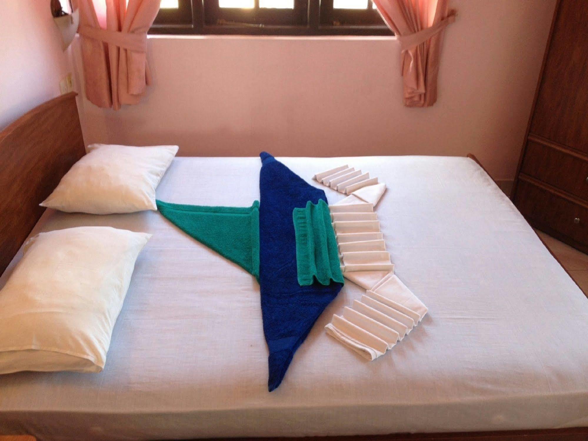 Hotel Red Rose Negombo Extérieur photo